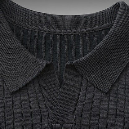 Thomas™ | Kjenn den subtile luksusen av en ribbestrikket polo