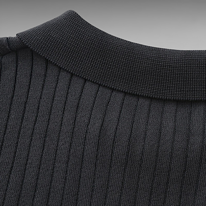 Thomas™ | Kjenn den subtile luksusen av en ribbestrikket polo